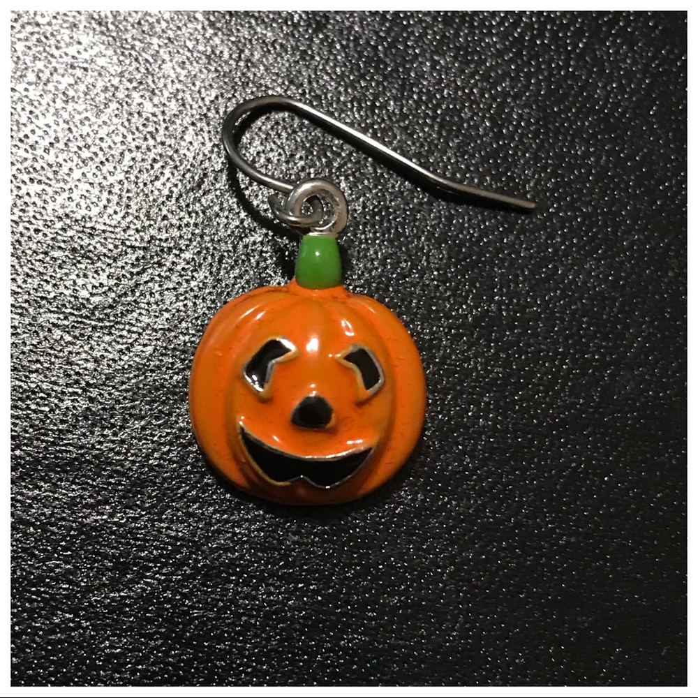 Cute Halloween Pumpkin Earrings - Picture 5 of 5